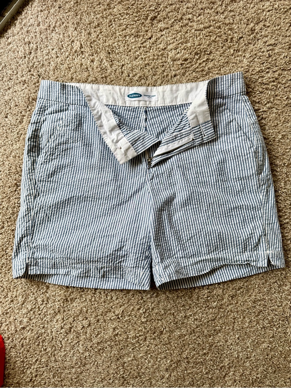 Old Navy Blue Seersucker Stripe Women's Shorts - Picture 4 of 6